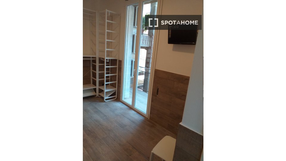 Immagine 4 di Ufficio in affitto  in Via Marco Emilio Lepido a Bologna