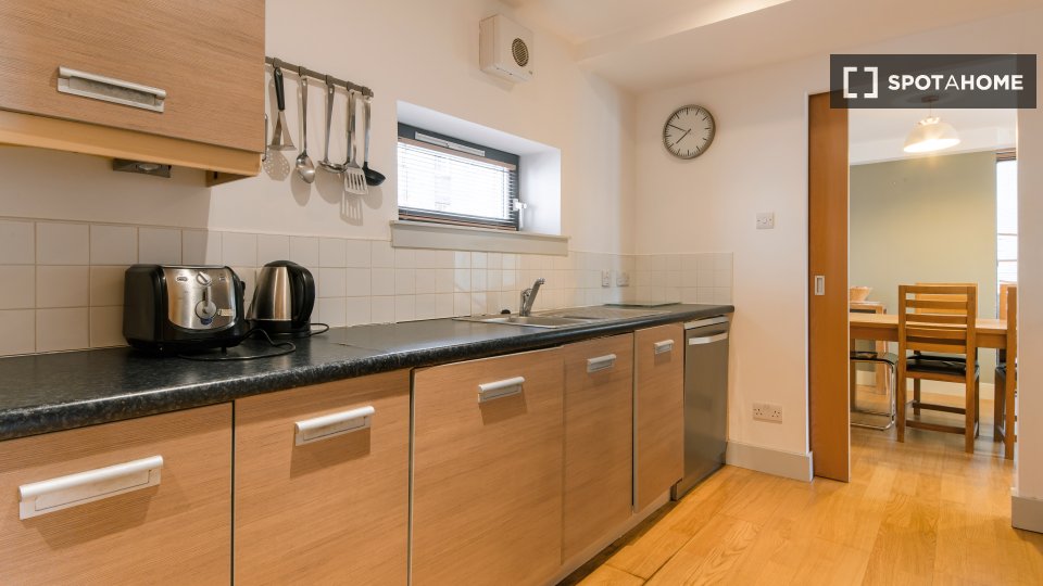 Immagine 8 di Appartamento in affitto  in /8 Old Fishmarket Cl a Old Town