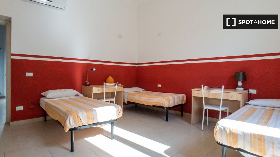 Immagine 1 di Appartamento in affitto  in Via Volvinio a Milano