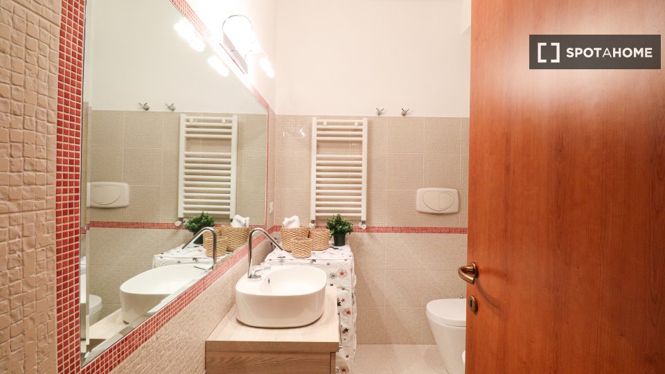 Immagine 10 di Appartamento in affitto  in Via dei Malatesta a Roma