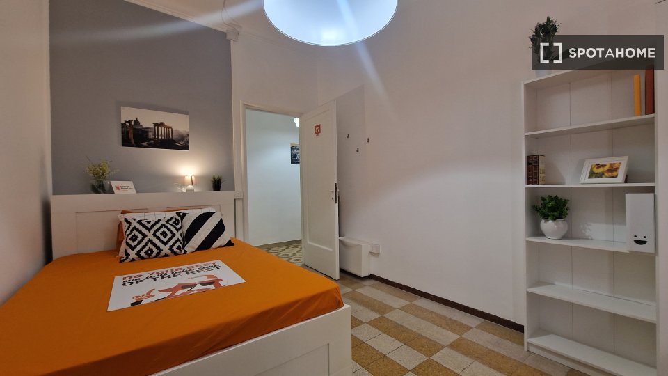 Immagine 4 di Camera condivisa in affitto  in Viale Angelico a Roma