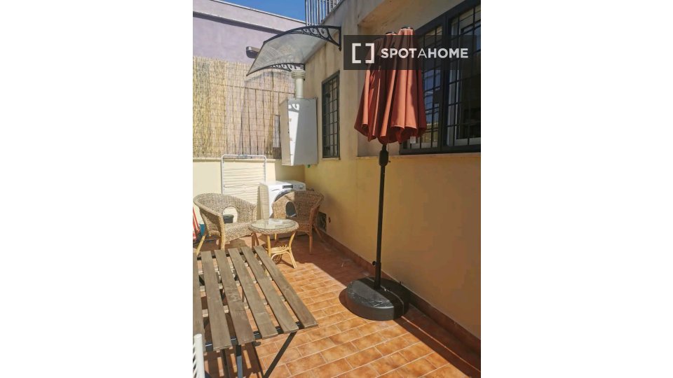 Immagine 9 di Appartamento in affitto  in Vicolo del Mandrione a Roma