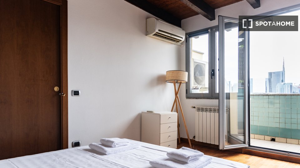 Immagine 1 di Appartamento in affitto  in Via Antonio Rosmini a Milano