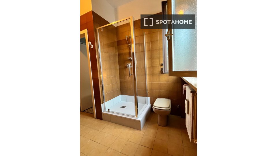 Immagine 10 di Camera condivisa in affitto  in Giovanni Maria a Milano