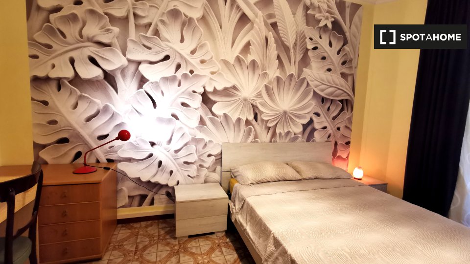 Immagine 2 di Camera condivisa in affitto  in Via Mecenate a Roma