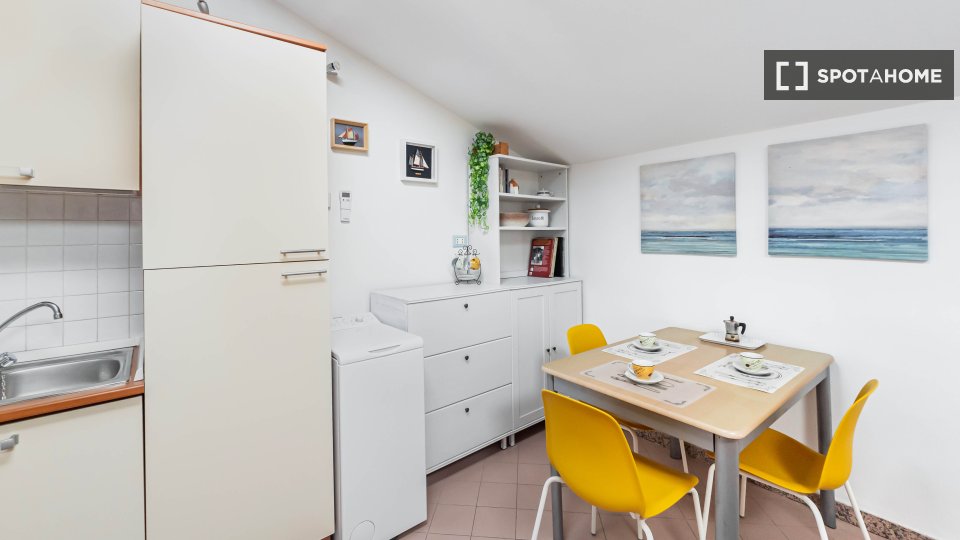 Immagine 4 di Ufficio in affitto  in Vicolo Stradellaccio a Bologna