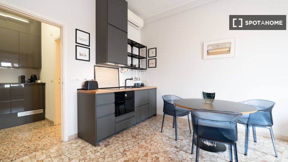 Immagine 12 di Appartamento in affitto  in Via Edmondo de Amicis a Milano