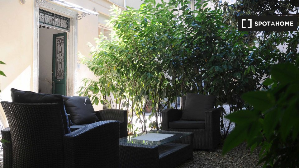 Immagine 7 di Appartamento in affitto  in Lungarno Amerigo Vespucci a Firenze