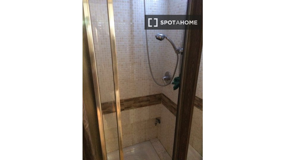 Immagine 15 di Appartamento in affitto  in Vico dei Pellegrini a Napoli