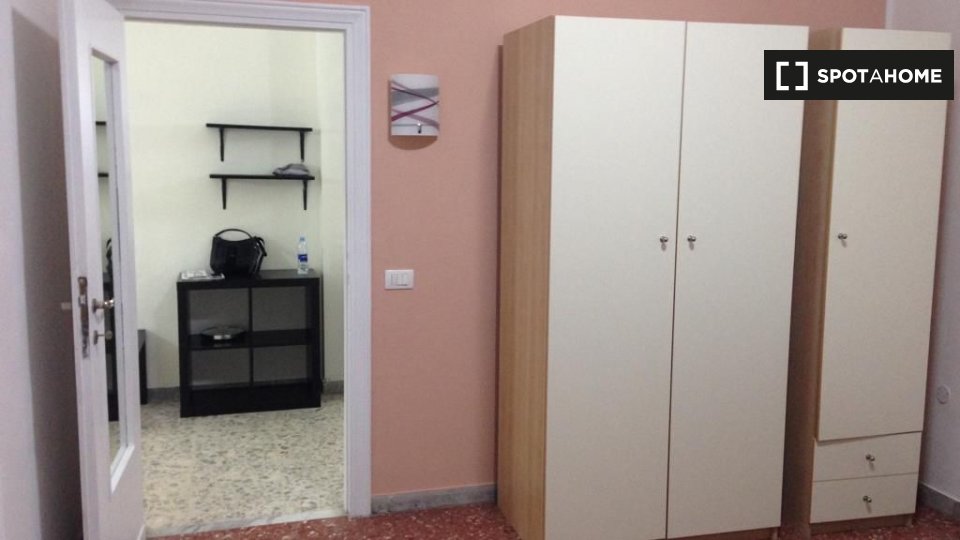 Immagine 11 di Appartamento in affitto  in Viale Marco Fulvio Nobiliore a Roma