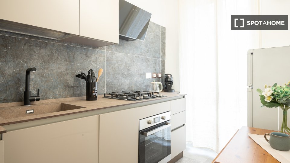 Immagine 12 di Appartamento in affitto  in Via Satrico a Roma