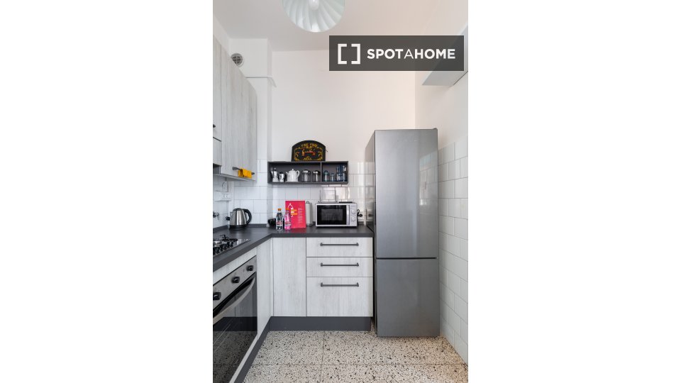 Immagine 7 di Appartamento in affitto  in Via Genova a Bologna