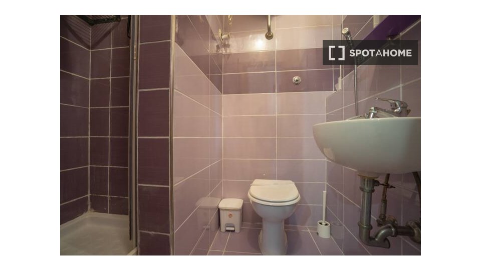 Immagine 8 di Ufficio in affitto  in Via Voghera a Roma