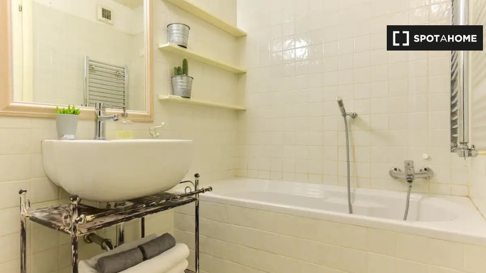 Immagine 8 di Appartamento in affitto  in Via dei Sabelli a Roma