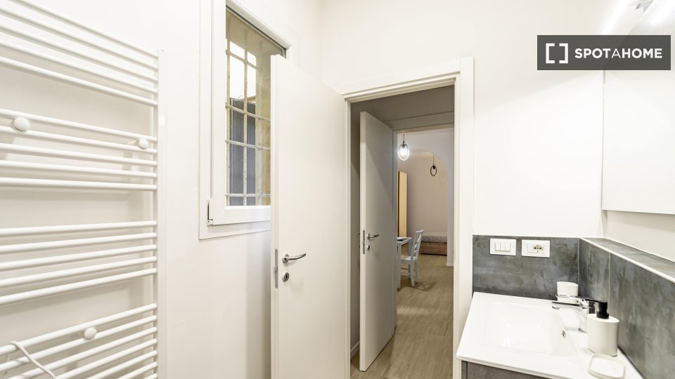 Immagine 9 di Ufficio in affitto  in Via dell'Oro a Bologna