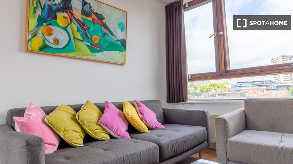 Immagine 16 di Appartamento in affitto  in flat a 