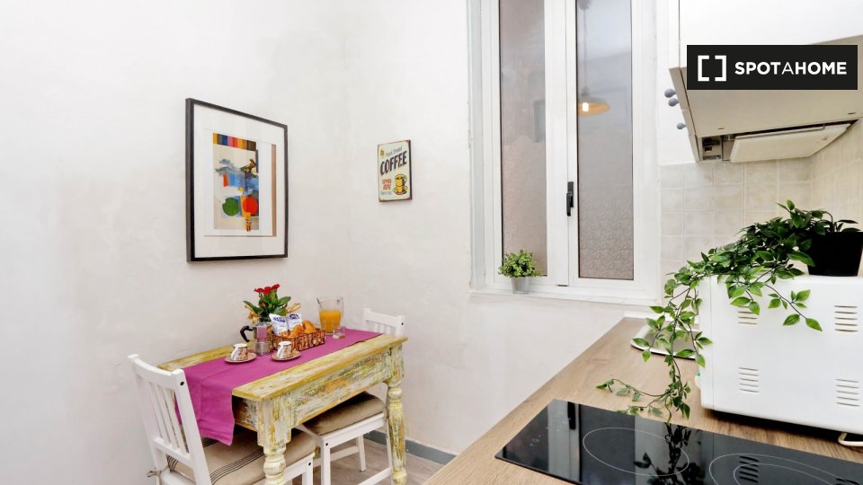 Immagine 12 di Ufficio in affitto  in Via Garibaldi a Roma