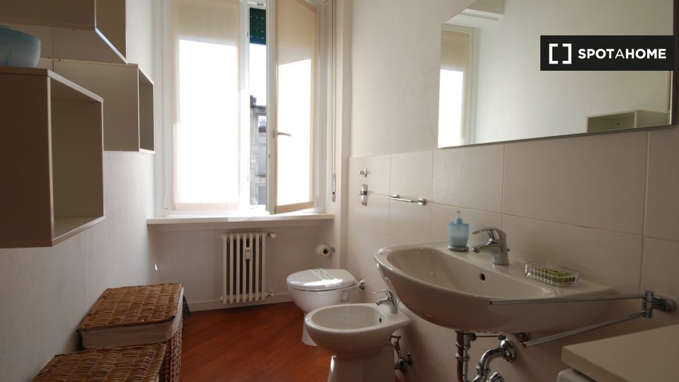 Immagine 6 di Appartamento in affitto  in Via Conca del Naviglio a Milano