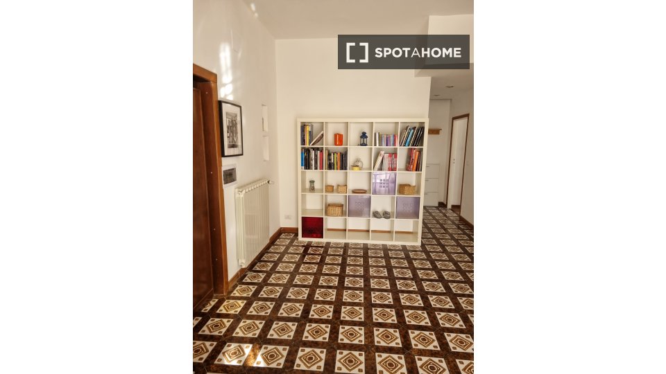 Immagine 10 di Appartamento in affitto  in Via Montesilvano a Roma