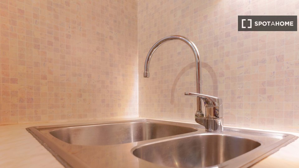 Immagine 4 di Ufficio in affitto  in Via Mirasole a Bologna