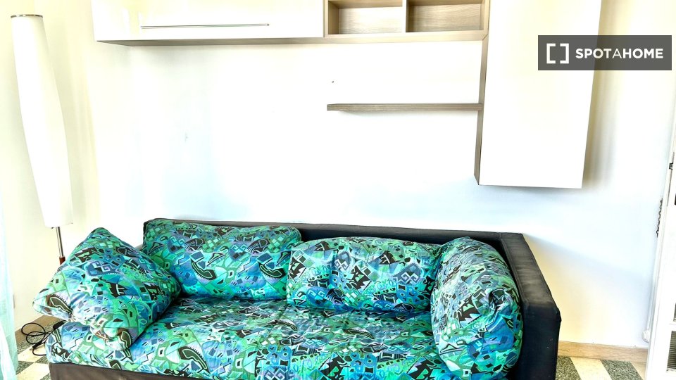 Immagine 13 di Appartamento in affitto  in Lungomare Paolo Toscanelli a Roma