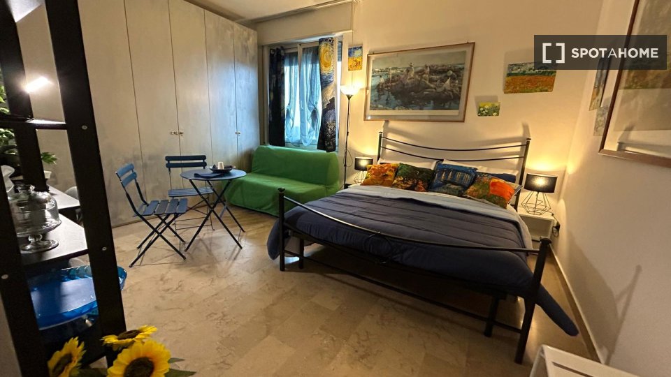 Immagine 2 di Camera condivisa in affitto  in Via Punta Licosa, 20156 Milano MI, Italy a Milano