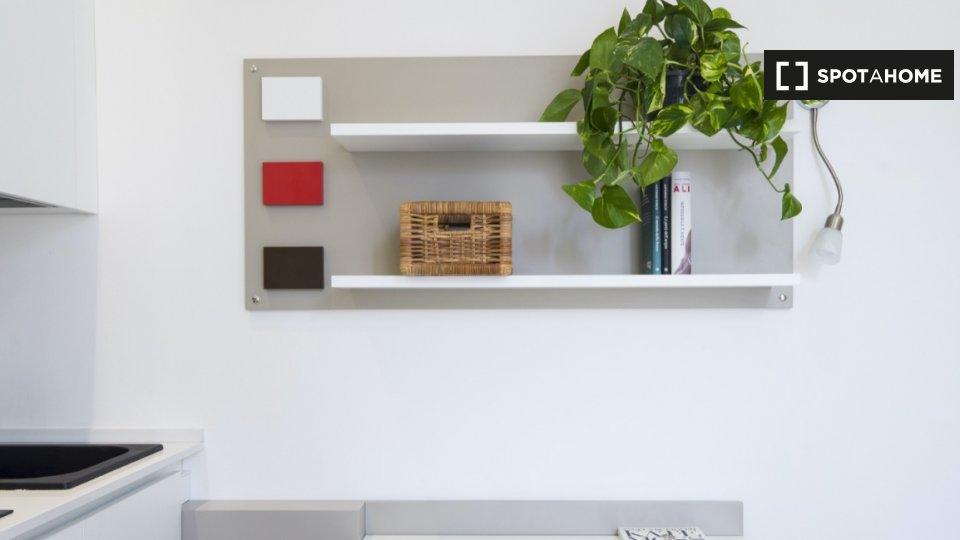 Immagine 1 di Ufficio in affitto  in Viale Tibaldi a Milano