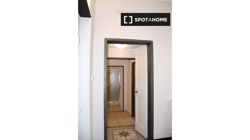 Immagine 3 di Camera condivisa in affitto  in Piazza del Campo a Genova