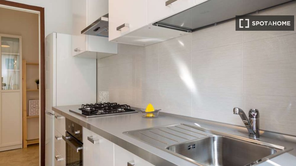 Immagine 9 di Camera condivisa in affitto  in Via Dei Mandorli Milan a Buccinasco