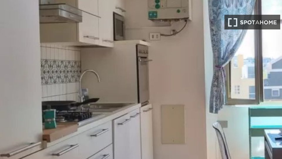 Immagine 16 di Appartamento in affitto  in Via Andrea Solari a Milano