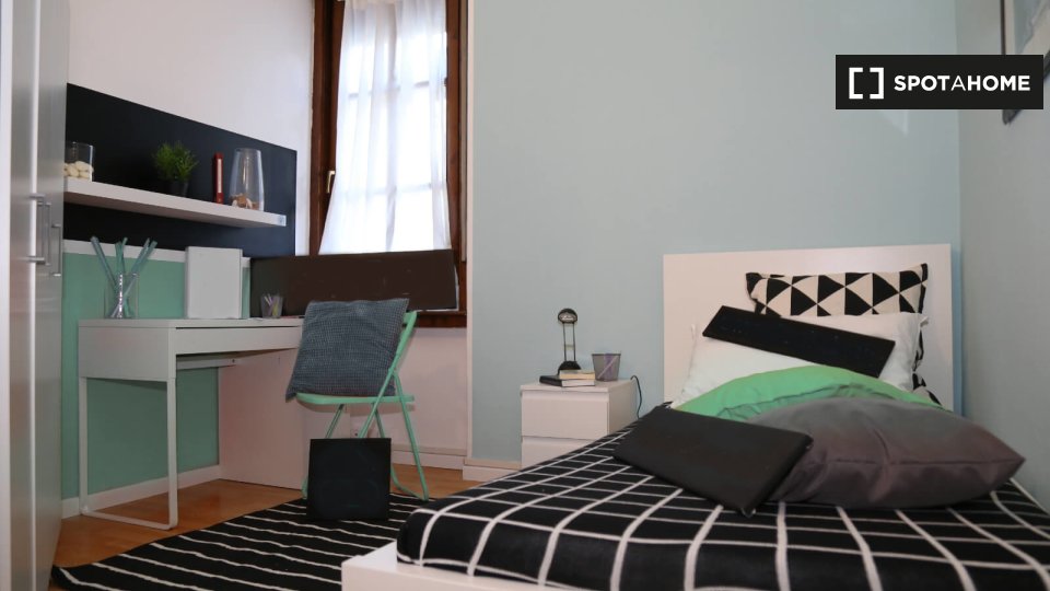 Immagine 9 di Camera condivisa in affitto  in Via Ergisto Bezzi a Trento