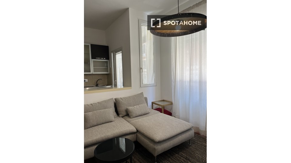 Immagine 2 di Appartamento in affitto  in Via Muzio Attendolo a Roma