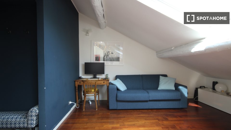 Immagine 16 di Appartamento in affitto  in Via Lodovico Castelvetro a Milano