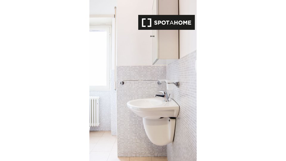 Immagine 11 di Ufficio in affitto  in Via Prenestina a Roma