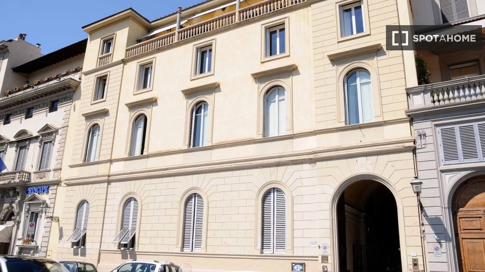 Immagine 8 di Appartamento in affitto  in Lungarno Amerigo Vespucci a Firenze