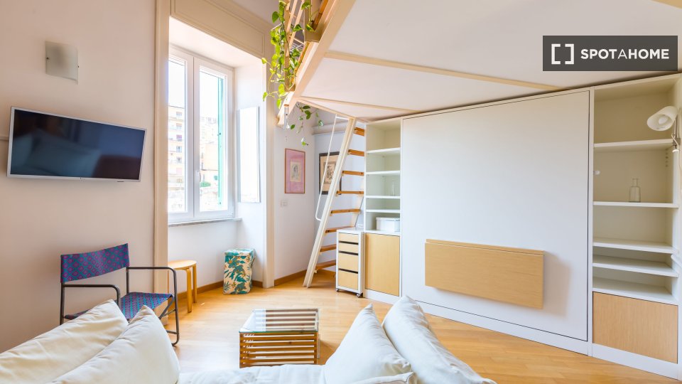 Immagine 13 di Appartamento in affitto  in Rampe Montemiletto a Napoli