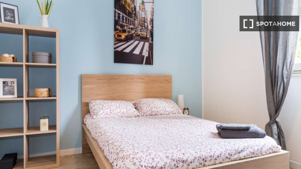 Immagine 3 di Camera condivisa in affitto  in Via Salvatore Barzilai a Milano