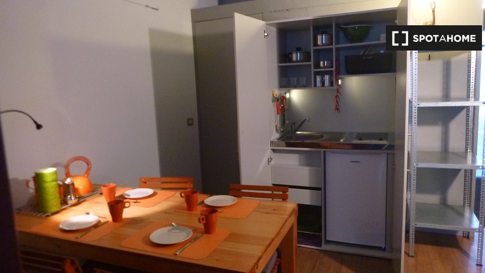 Immagine 4 di Ufficio in affitto  in Piazza Tito Minniti a Milano