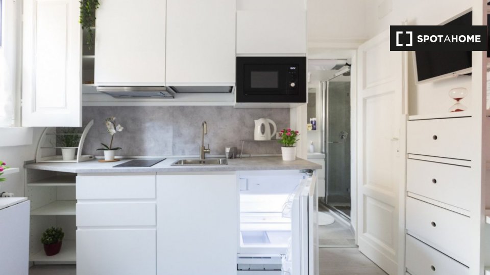 Immagine 16 di Ufficio in affitto  in Via della Commenda a Milano