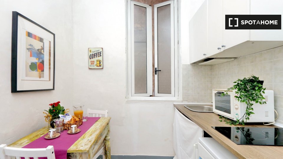 Immagine 11 di Ufficio in affitto  in Via Garibaldi a Roma