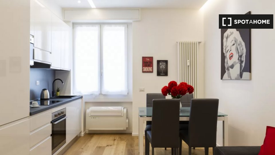 Immagine 6 di Appartamento in affitto  in Piazza Tirana a Milano