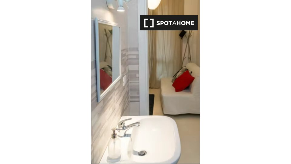 Immagine 18 di Camera condivisa in affitto  in Corso Massimo d'Azeglio a Torino