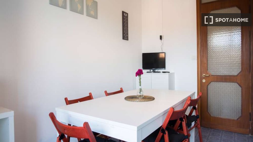 Immagine 12 di Camera condivisa in affitto  in Viale Giovanni Vicini a Bologna