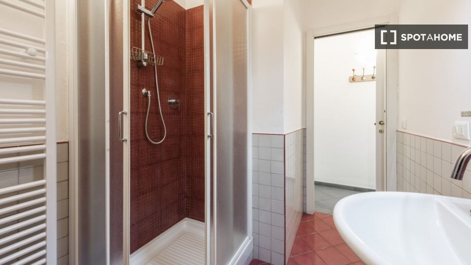 Immagine 13 di Appartamento in affitto  in Via Reginaldo Giuliani a Firenze