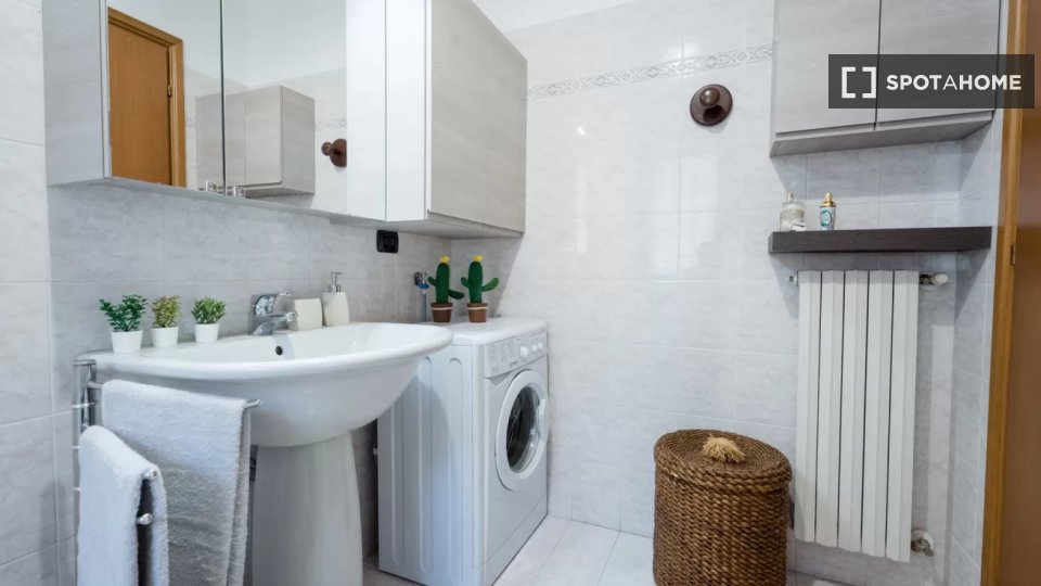 Immagine 4 di Ufficio in affitto  in Via Nino Oxilia a Milano