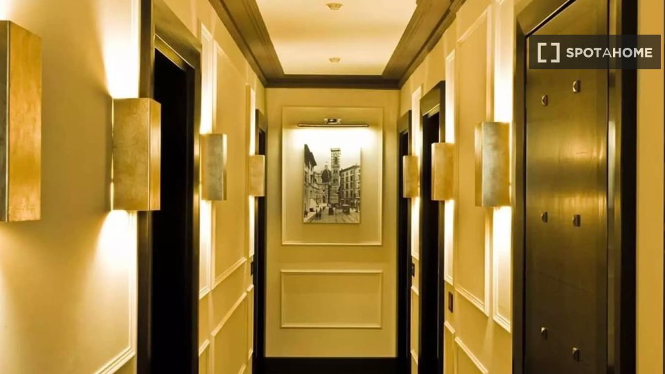 Immagine 4 di Camera condivisa in affitto  in Via dei Brunelleschi a Firenze