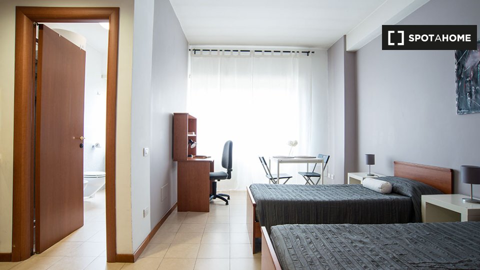 Immagine 4 di Ufficio in affitto  in Via Prenestina a Roma