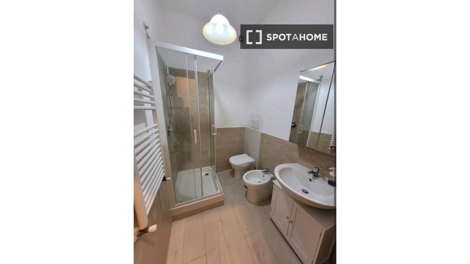 Immagine 7 di Appartamento in affitto  in Vicolo del Mandrione a Roma