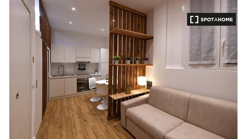 Immagine 1 di Ufficio in affitto  in Via Siro Capsoni a Milano