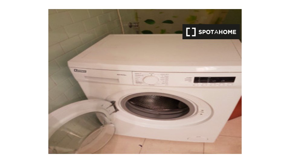 Immagine 11 di Camera condivisa in affitto  in Via Fratelli Perini a Trento